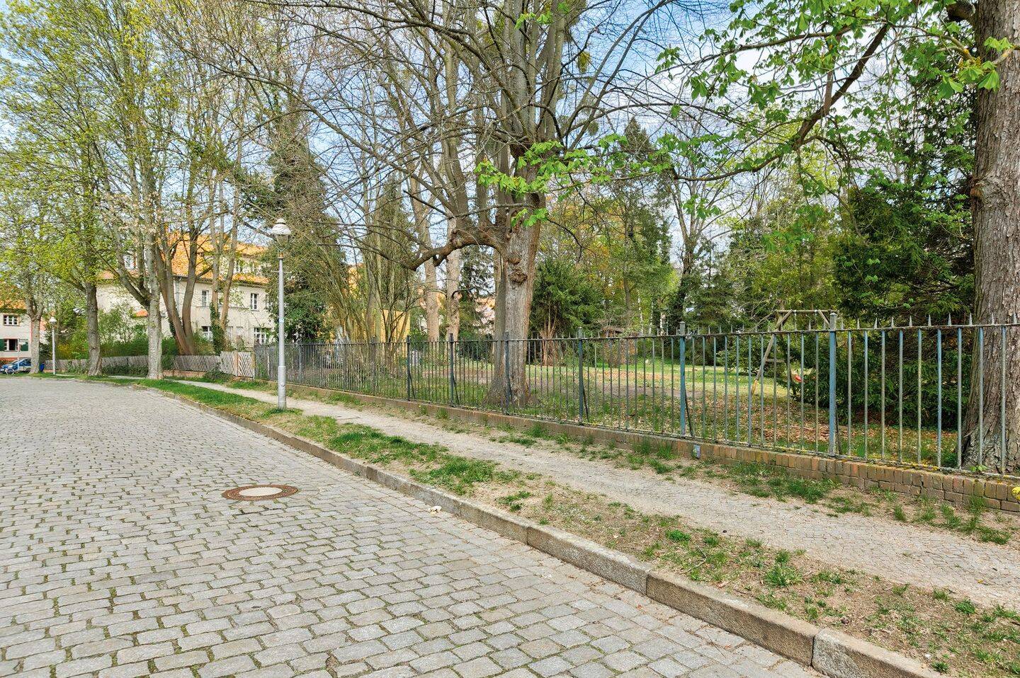 Ruhig gelegenes Baugrundstück in gewachsener Villenlage von Berlin-Zehlendorf, 14165 Berlin (Steglitz-Zehlendorf Zehlendorf)
