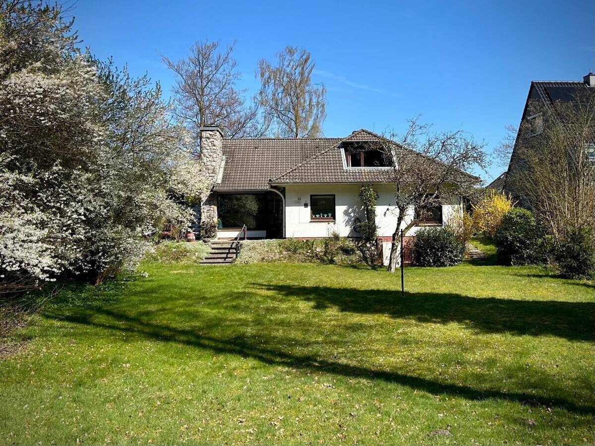 Baugrundstück für Einzel- oder Doppelhaus direkt am Forst Hagen!, 22926 Ahrensburg