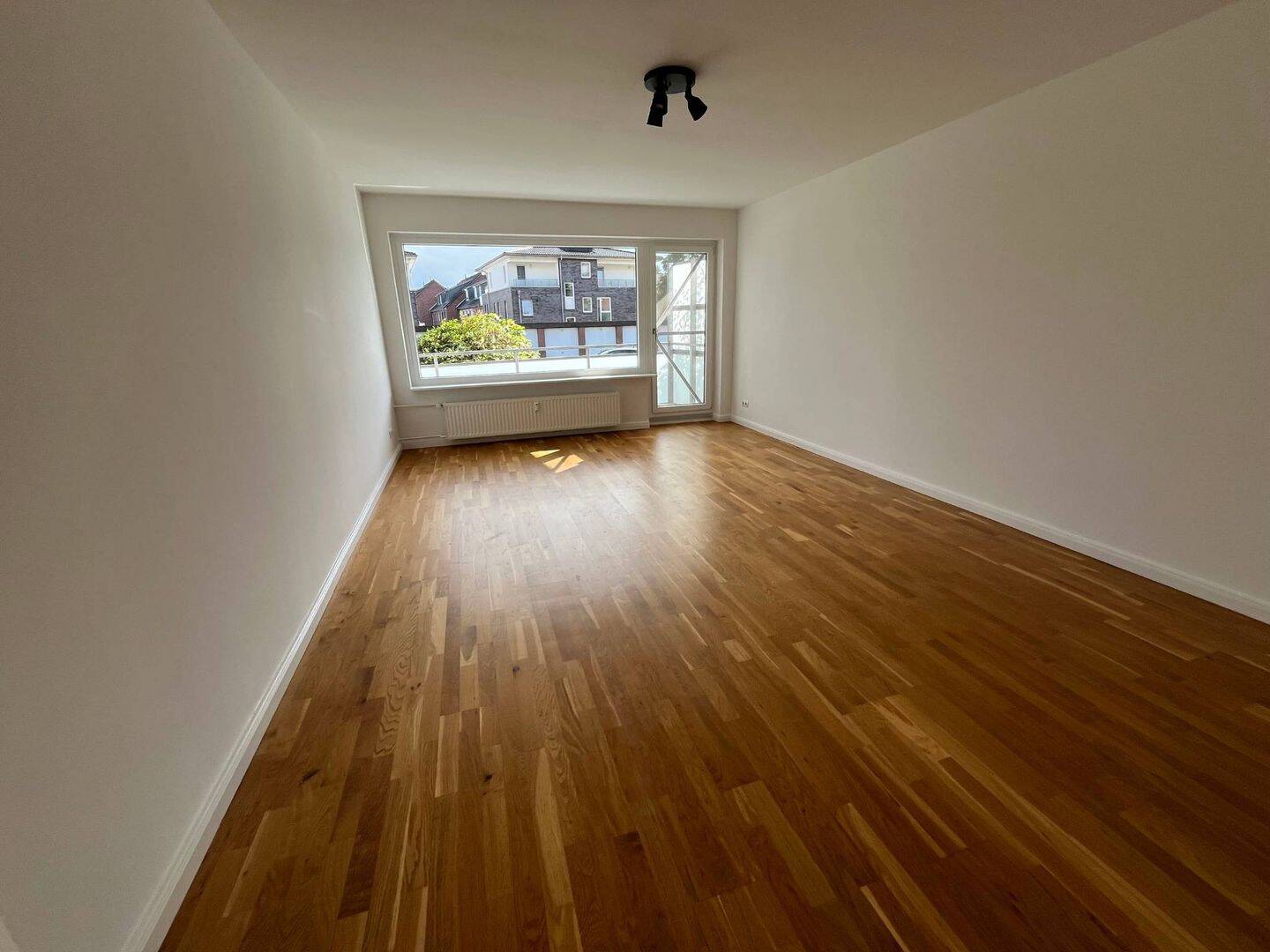 Schöne 3-Zimmer-Wohnung mit Einbauküche in Pinneberg, 25421 Pinneberg