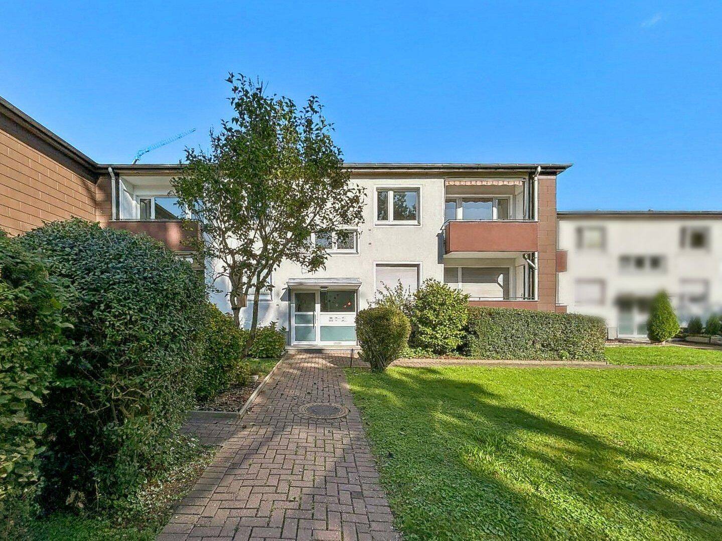 Schöne Etagen-Wohnung mit perfekter Aufteilung in Duisburg-Röttgersbach, 47169 Duisburg (Aldenrade Fahrn Marxloh Röttgersbach Wehofen)
