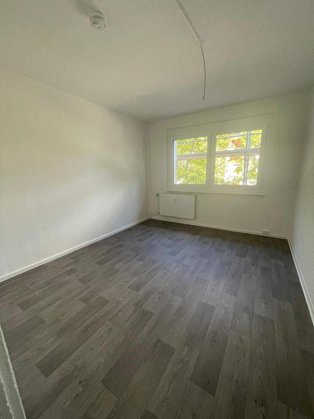Alles neu, alles hell – 5-Zimmer-Wohnung mit Stil, 39130 Magdeburg (Alt Olvenstedt Großer Silberberg Neu Olvenstedt)