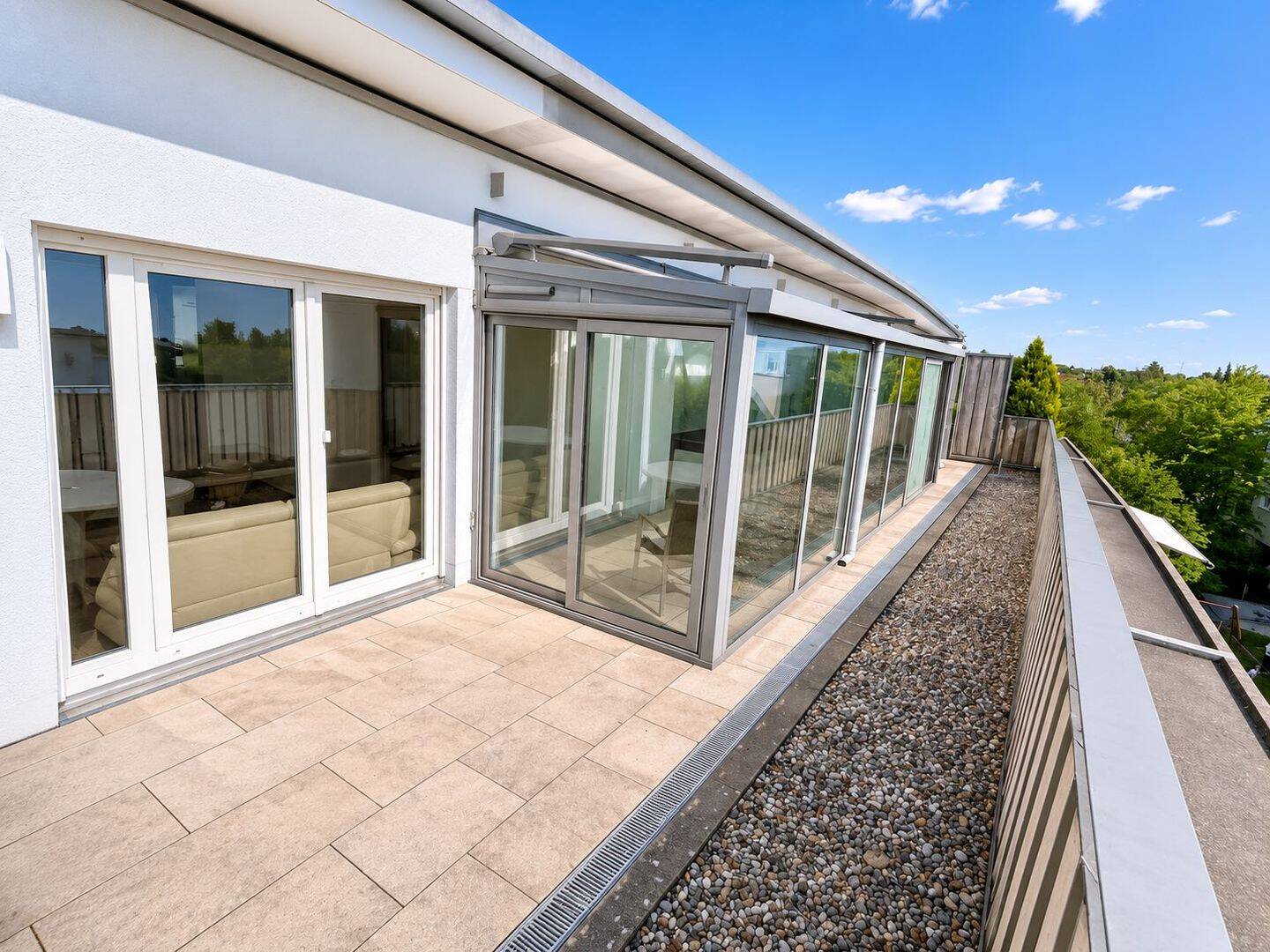Wohnen über den Dächern von München-Obermenzing – 4-Zimmer-Wohnung mit Penthouse-Charakter, 81245 München (Aubing-Lochhausen-Langwied Pasing-Obermenzing)