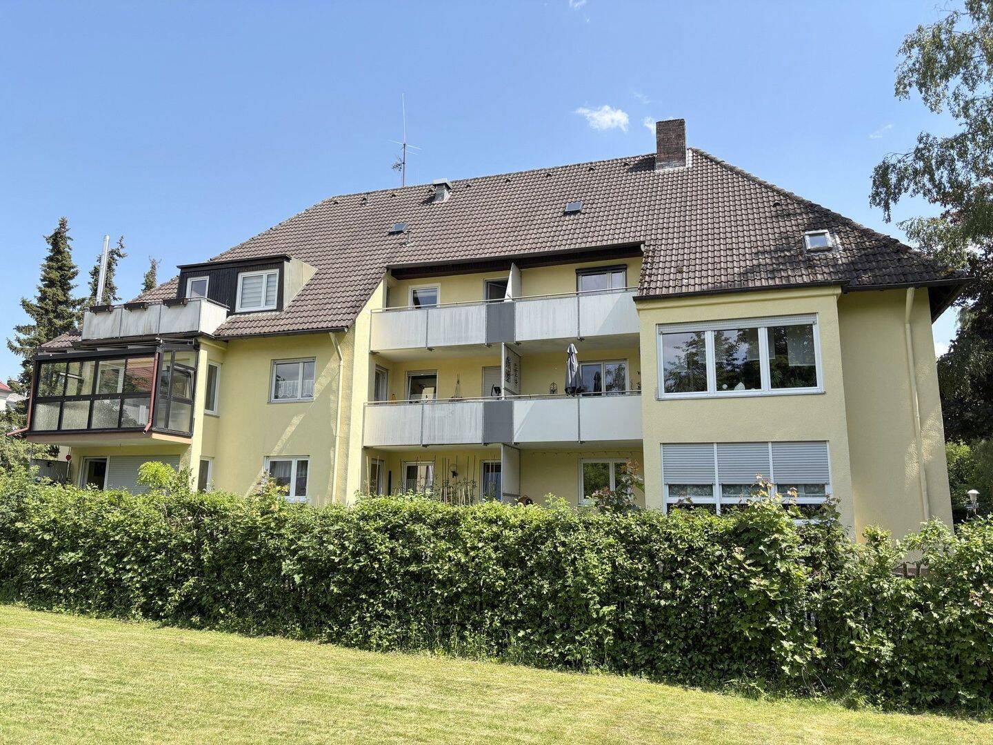 Bezugsfreie 3-Zimmer-Wohnung mit Loggia und Stellplatz zwischen Bayreuths Innenstadt und Uni, 95444 Bayreuth (Altstadt City Gartenstadt Kreuzstein Neue Heimat)