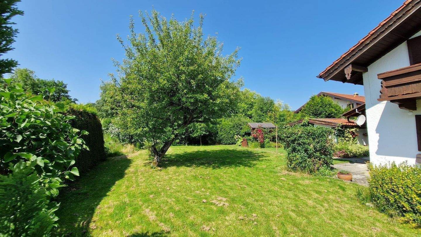 Attraktives  Baugrundstück mit Altbestand – Perfekt für Ihre Zukunftspläne, 83233 Bernau a. Chiemsee (Bernau)