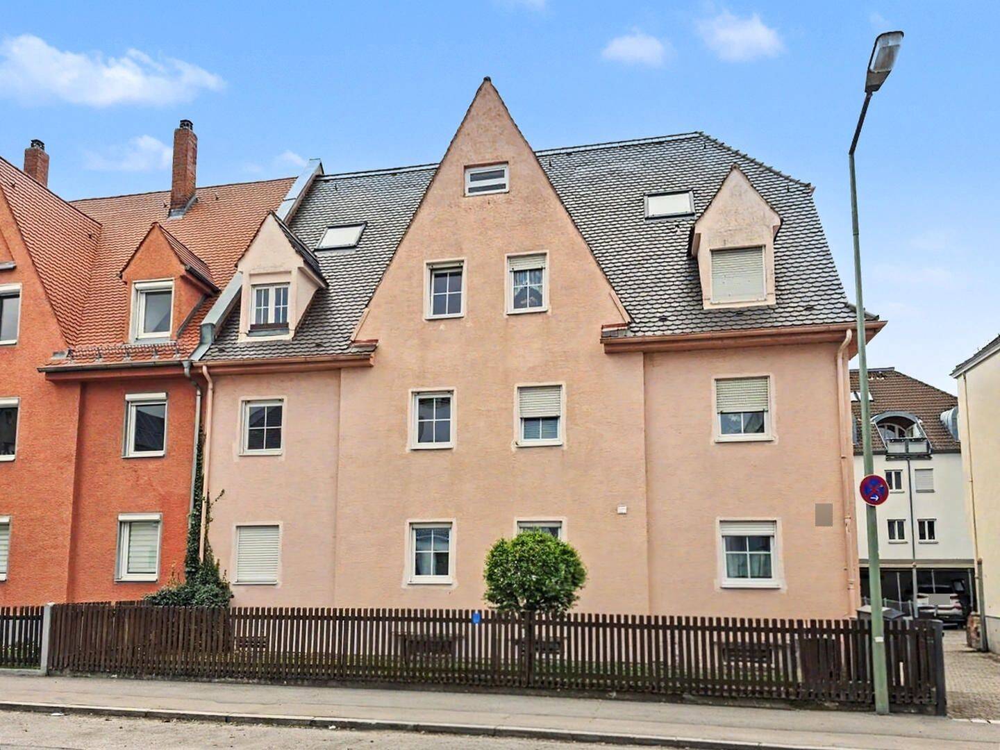 Neuwertige 2-Zimmer-DG-Wohnung im „Loftstil“ mit kleiner Dachterrasse in Augsburg-Pfersee, 86157 Augsburg (Kriegshaber Pfersee)