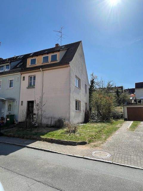 Grundstück in Bubenreuth mit Altbestand, 91088 Bubenreuth