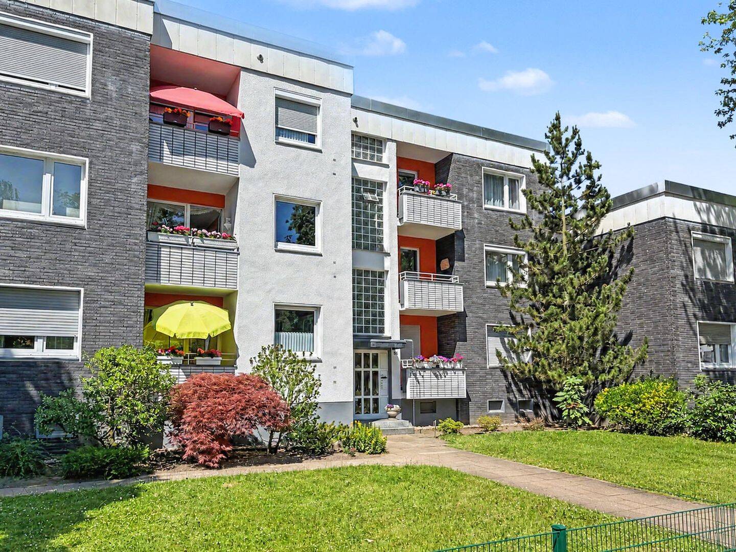 Geräumige 3-Zimmer-Eigentumswohnung mit zwei Loggien in Duisburg-Homberg, 47198 Duisburg (Alt-Homberg Hochheide)