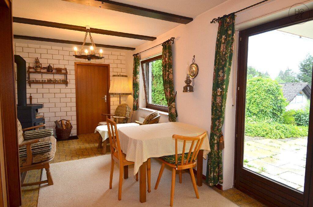 Große, helle 2-Zimmer-Wohnung mit Terrasse in ruhiger Lage in Wehr, möbliert, 79664 Wehr