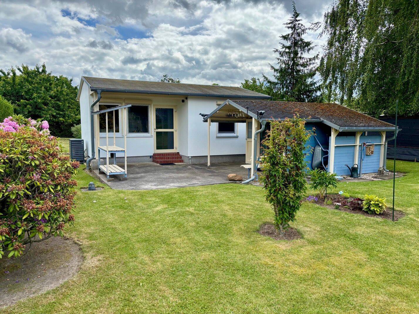 Attraktives Baugrundstück mit modernisiertem Bungalow in Leipzig-Lindenthal, 4158 Leipzig (Güterverkehrszentrum Lindenthal Lützschena-Stahmeln Wiederitzsch)