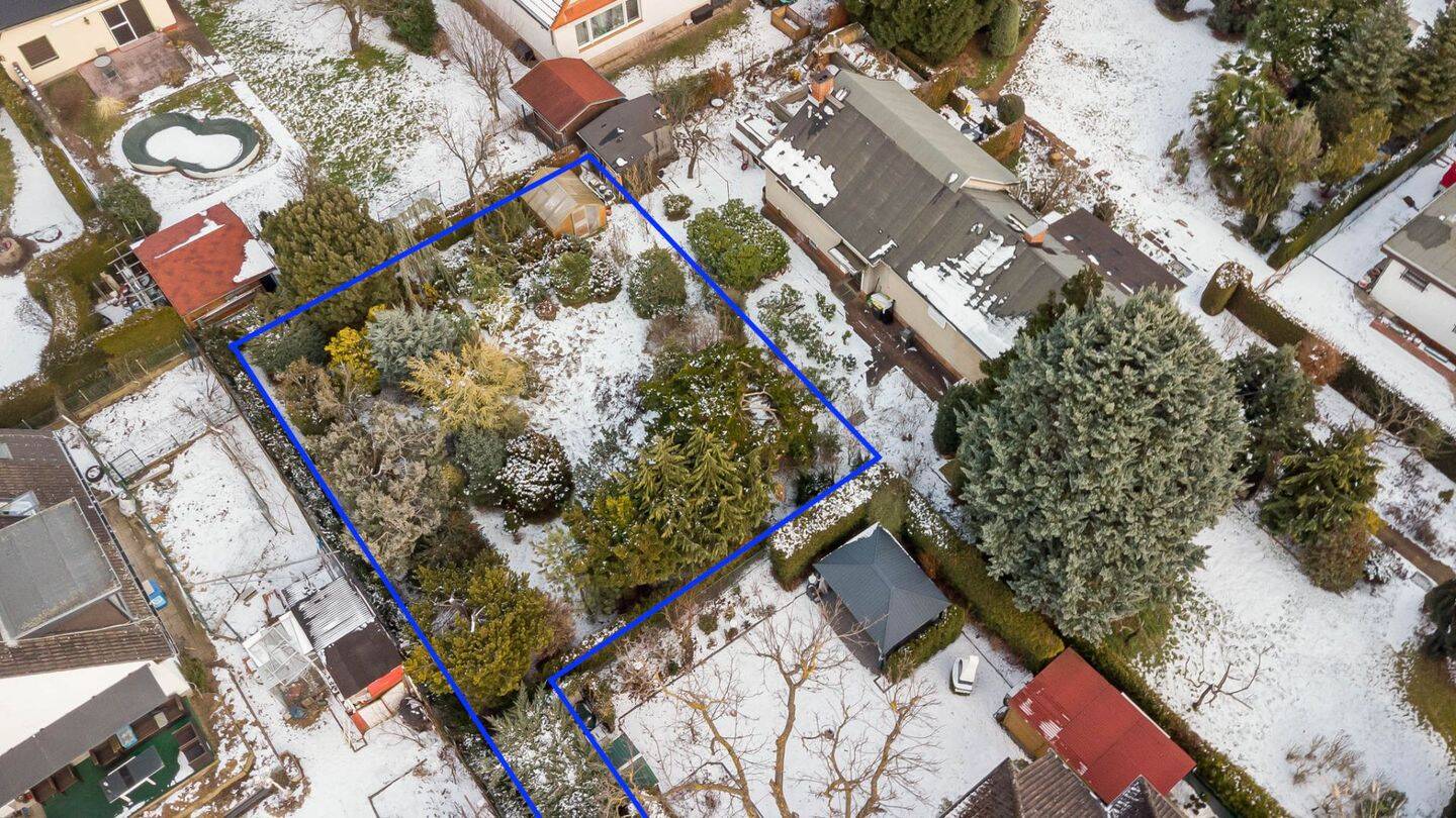 Ideal geschnittenes Baugrundstück mit Südwestausrichtung im Rudower Blumenviertel, 12357 Berlin (Neukölln Buckow Rudow)