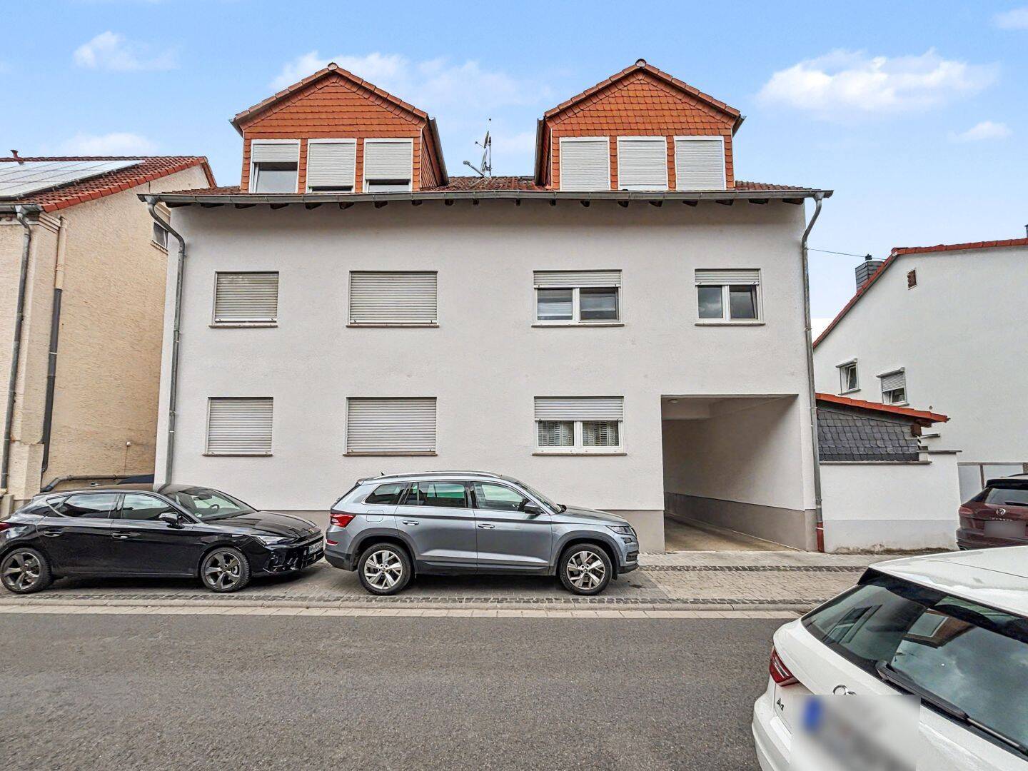 Zwei verbundene Wohnungen mit 5 Zimmern und ca. 111 m² Wohnfläche in Hochheim am Main, 65239 Hochheim am Main