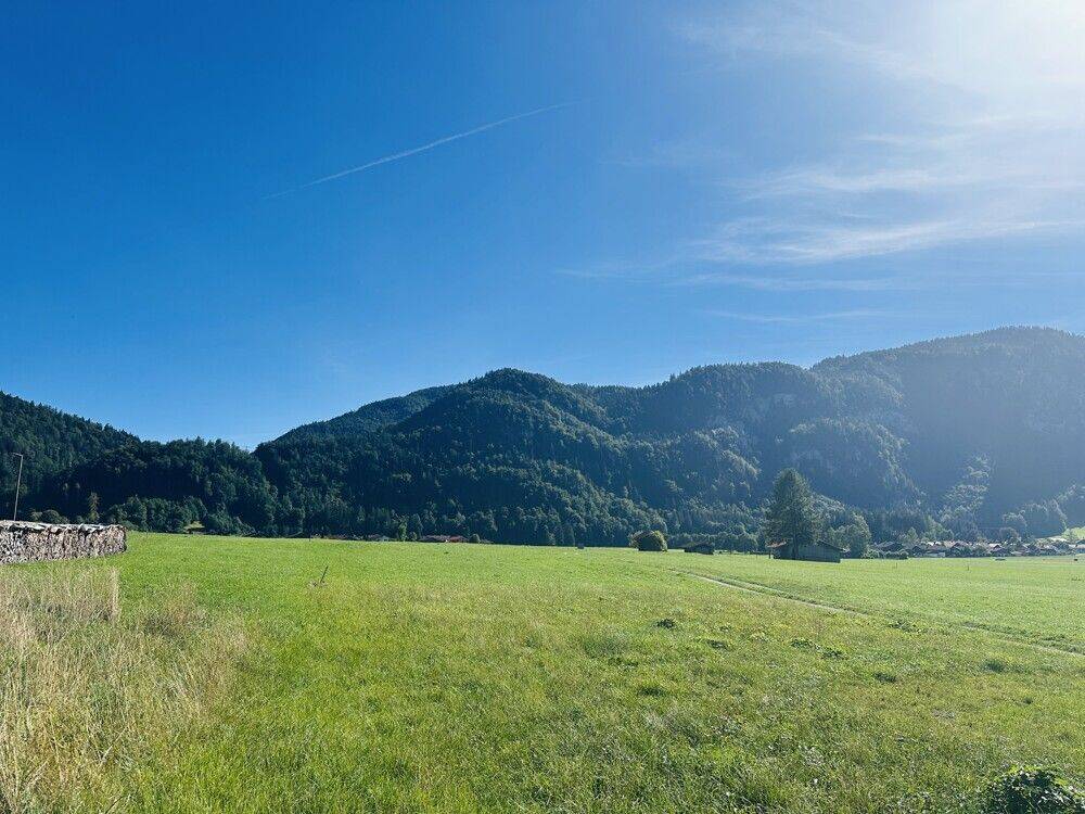 Herrliche Lage in den Chiemgauer Bergen:  Baugrundstück in Oberwössen, 83246 Unterwössen