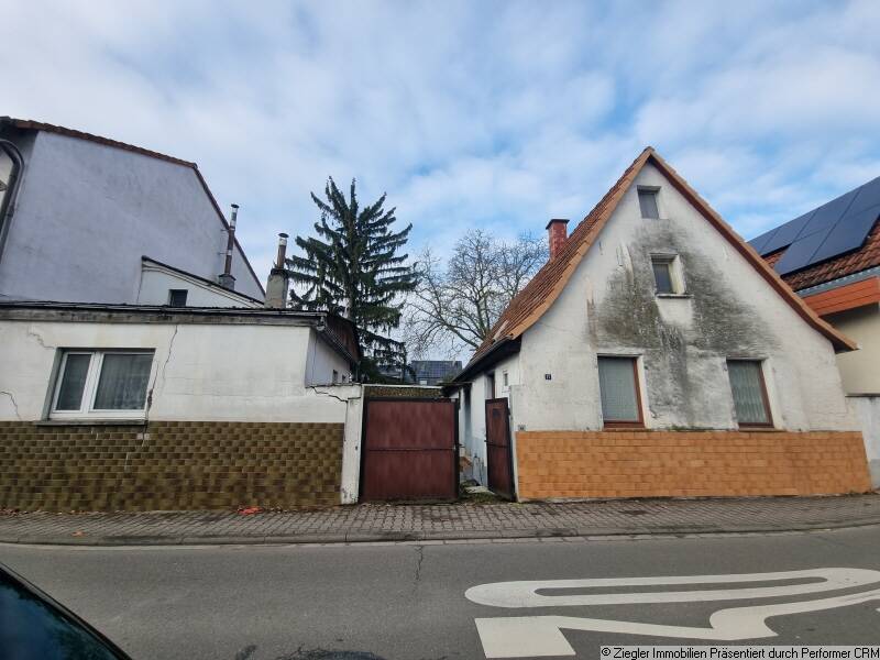 Sonniges Abrissgrundstück mit viel Potential in ruhiger Lage von Brühl – 00004049, 68782 Brühl