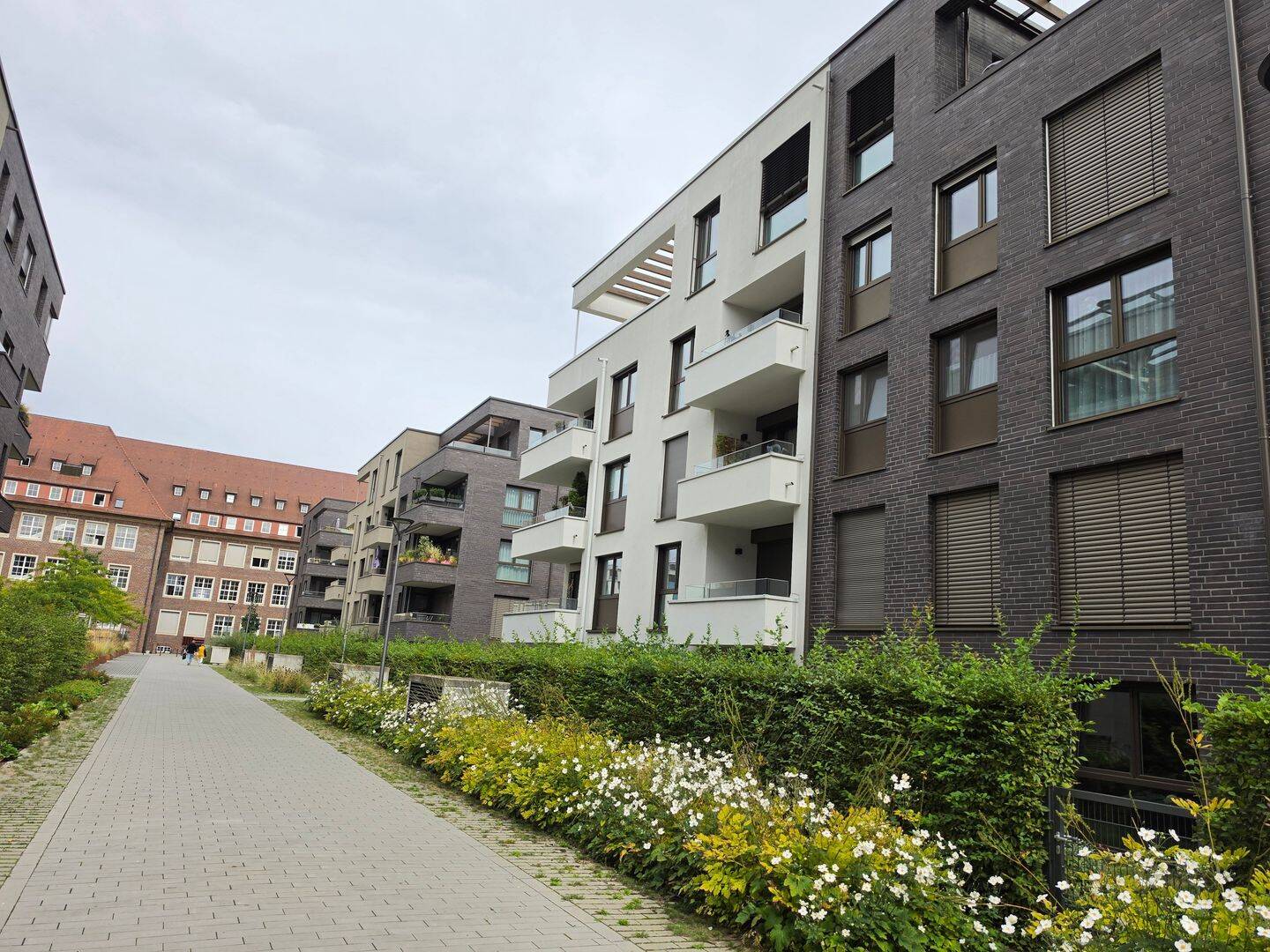 Hochwertige, schicke 2 Zimmer Wohnung mit Terrasse in den Erlanger Höfen, 91052 Erlangen (Anger Erlangen-Ost Erlangen-Süd Innenstadt)