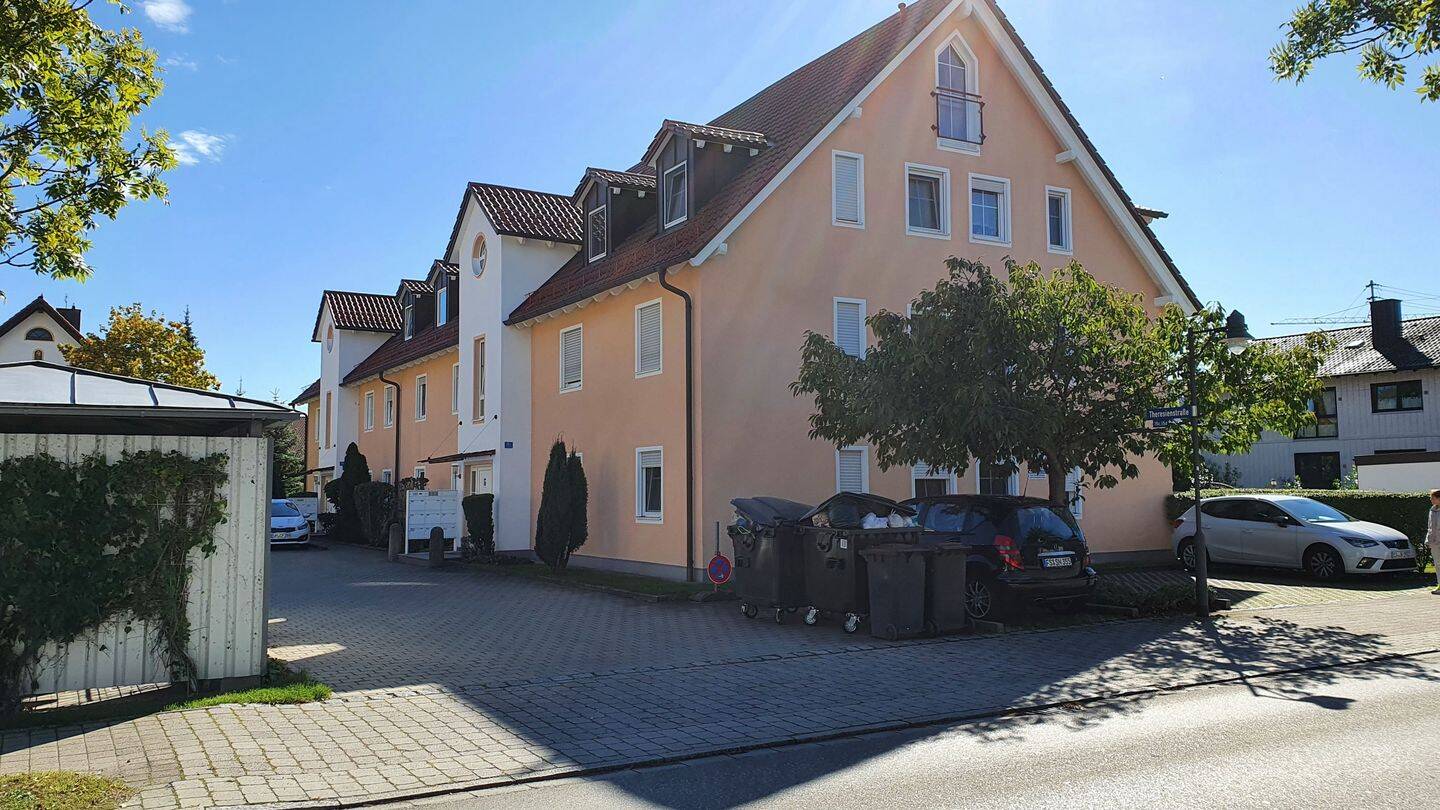 Freundliche Dreizimmerwohnung mit Süd-Terrasse, 85399 Hallbergmoos