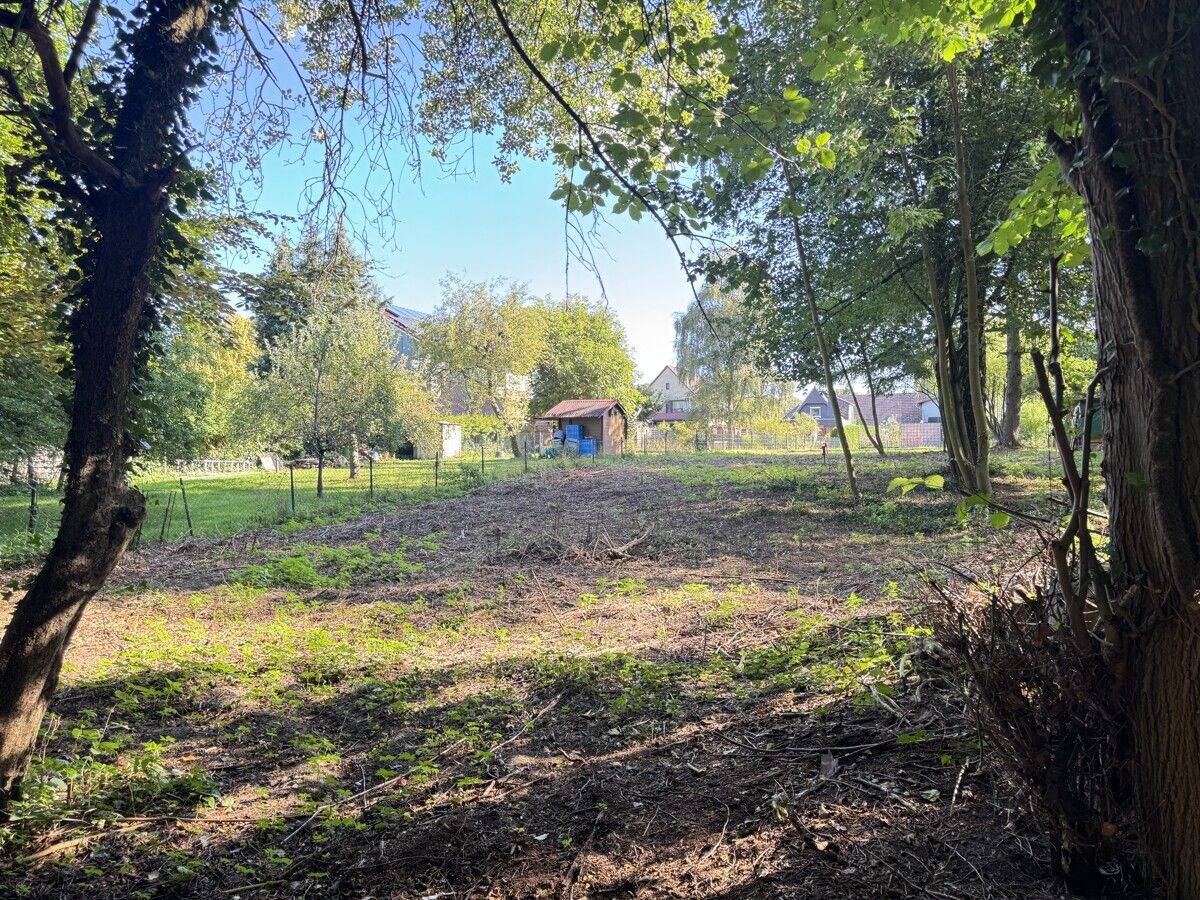 Versteckt im Grünen. Bereit für Ihr Zuhause! Baugrundstück mit bestehendem Baurecht und Hausplanung, 24576 Bad Bramstedt