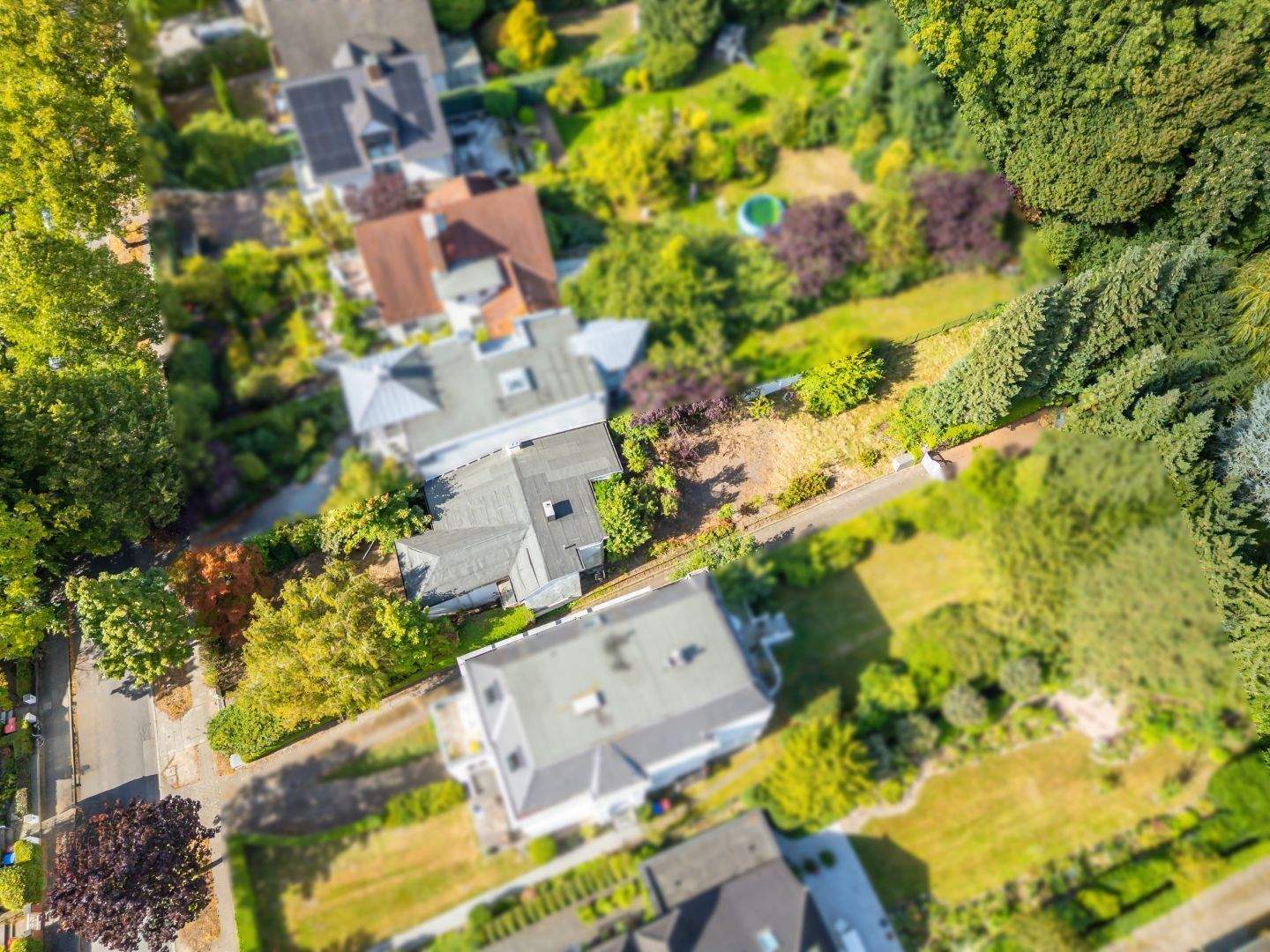 Rarität in Marienthal – Grundstück mit Altbestand mit direktem Zugang zum Wandsbeker Gehölz, 22043 Hamburg (Wandsbek Jenfeld Marienthal Tonndorf)