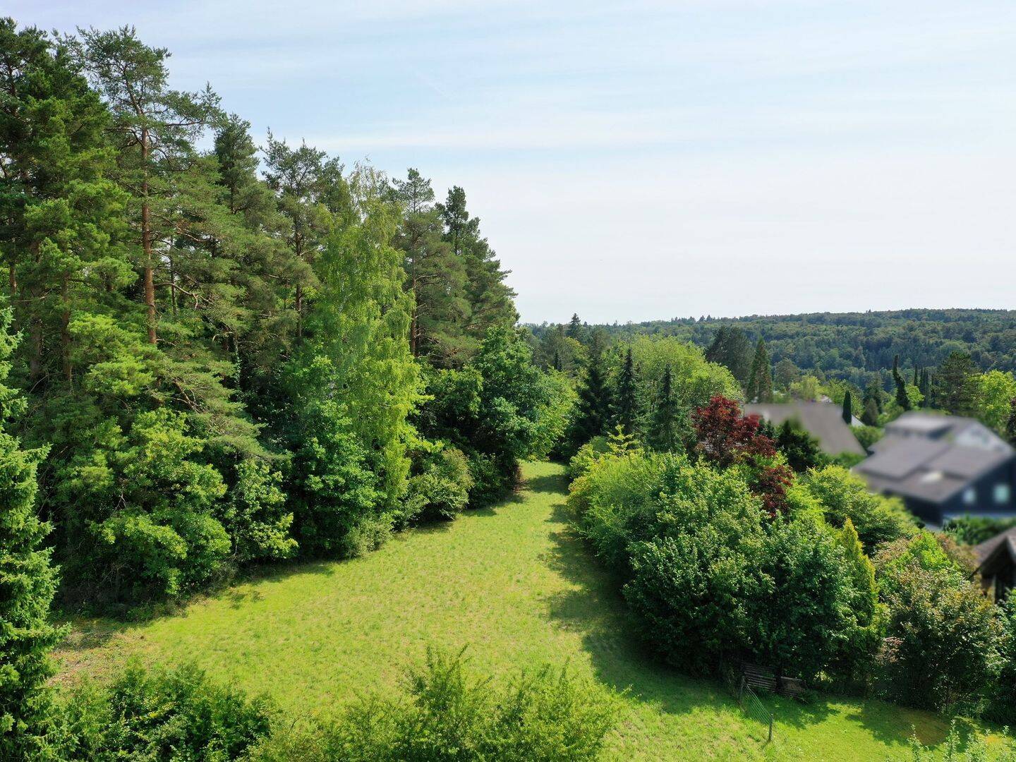 Einzigartiges Villengrundstück am Kapellenberg:  65 a, 1000 m² Wohnfläche, 2 private Auffahrten plus eigener Wald, 71120 Grafenau
