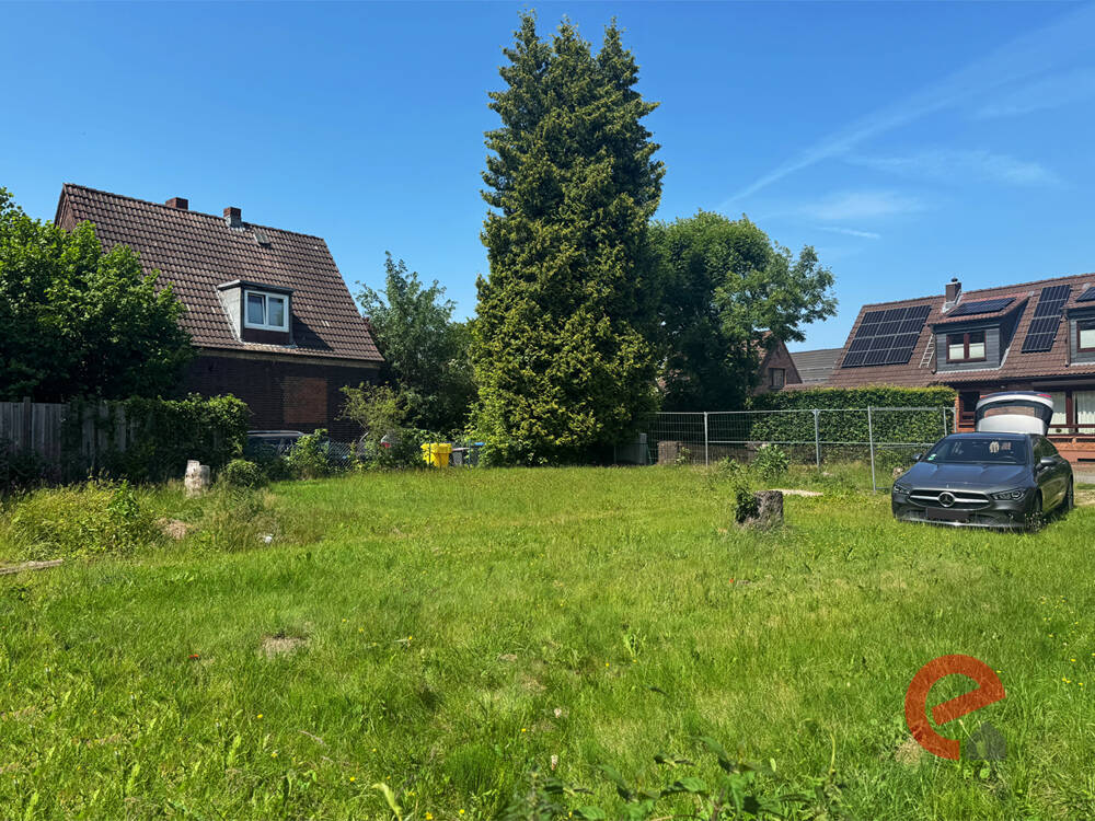 GRUNDSTÜCK IN HAMBURG-EIDELSTEDT – MEHRFAMILIENHAUS MIT GENEHMIGTEN 4 EINHEITEN, S-BAHN FUSSLÄUFIG!, 22523 Hamburg (Eimsbüttel Eidelstedt)