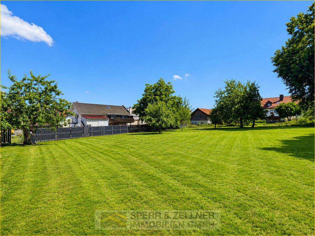 Traumhaftes Baugrundstück mit großzügigem Bebauungspotenzial in Taufkirchen (Vils), 84416 Taufkirchen (Vils)