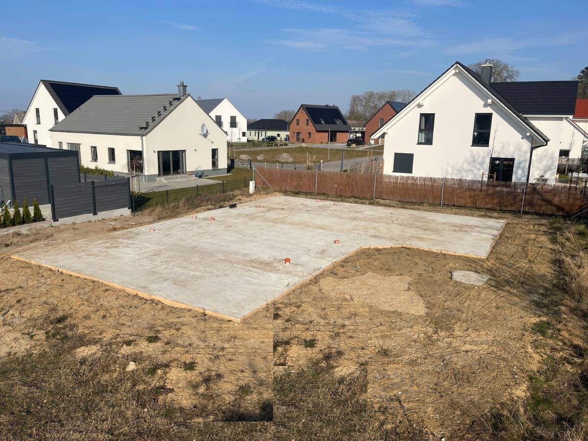 Grundstück mit Bodenplatte und Baugenehmigung, 17498 Weitenhagen