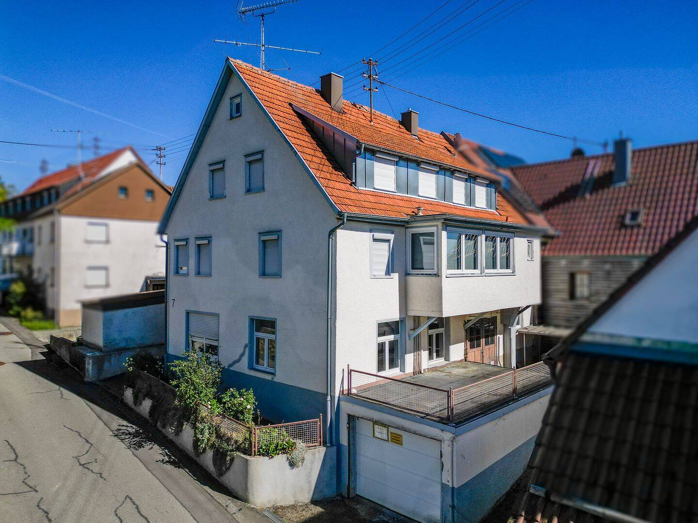 151 m² Wohnfläche in Rübgarten: Viel Raum für Familien und eigene Renovierungsideen, 72124 Pliezhausen