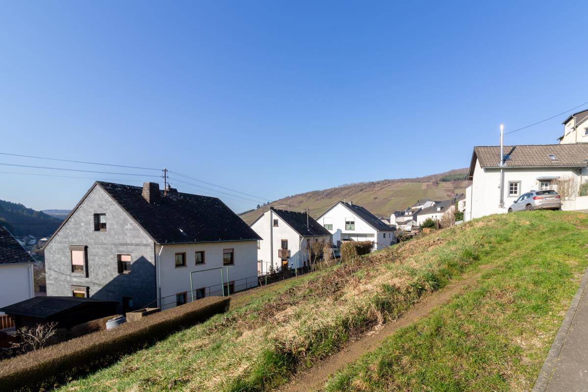 Schönes Baugrundstück in ruhiger Ortslage von Waldrach mit schönem Blick, 54320 Waldrach