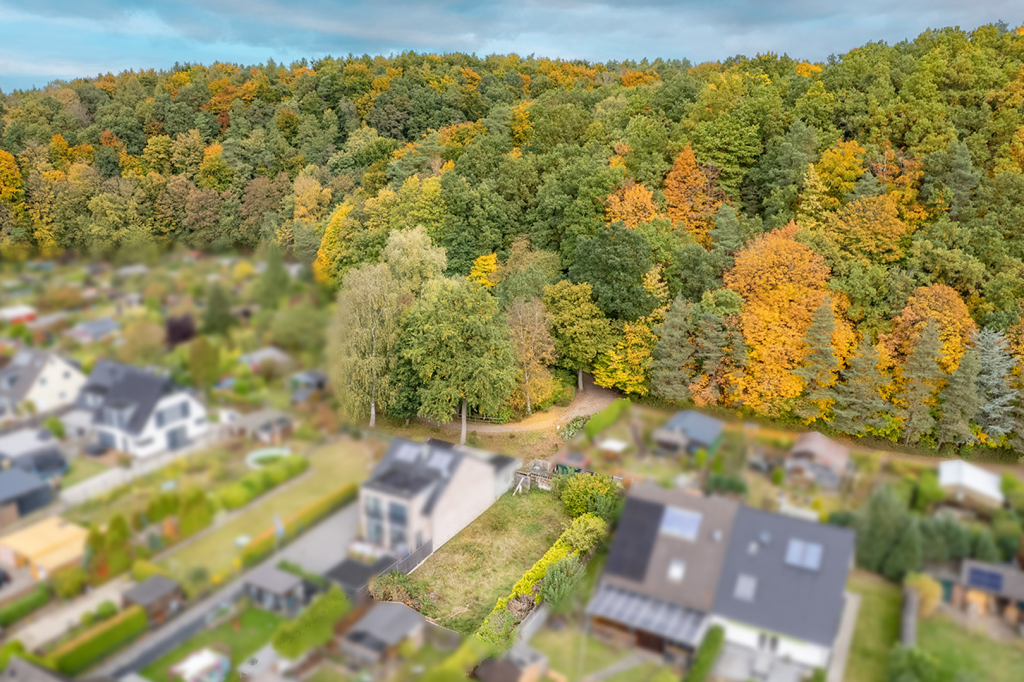 Gelegen in Hamburg-Bergedorf: „Attraktives Baugrundstück in zweiter Reihe“, 21029 Hamburg (Bergedorf Altengamme Curslack)