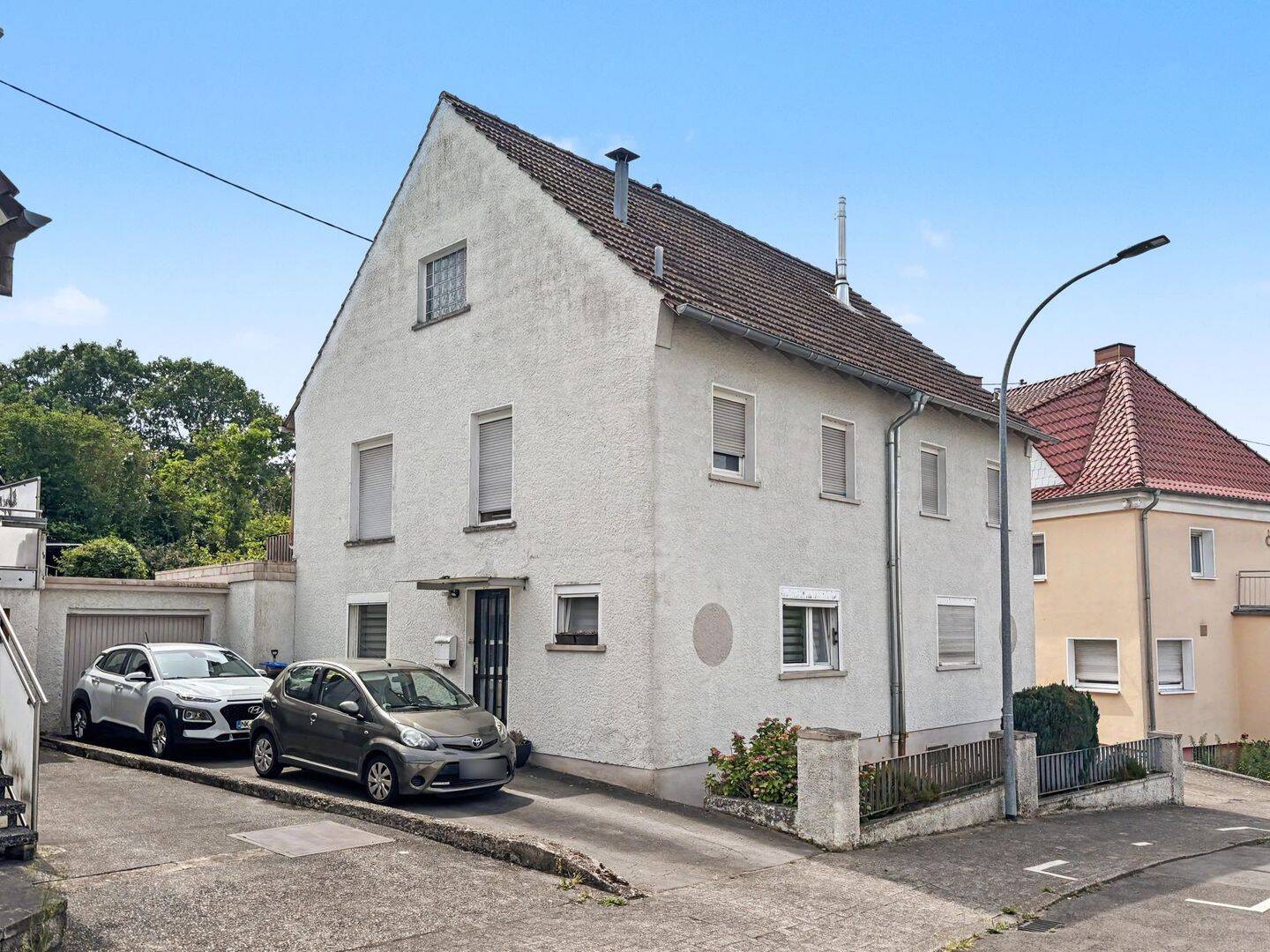 Charmante Doppelhaushälfte mit schönem Garten in Neunkirchen, 66538 Neunkirchen