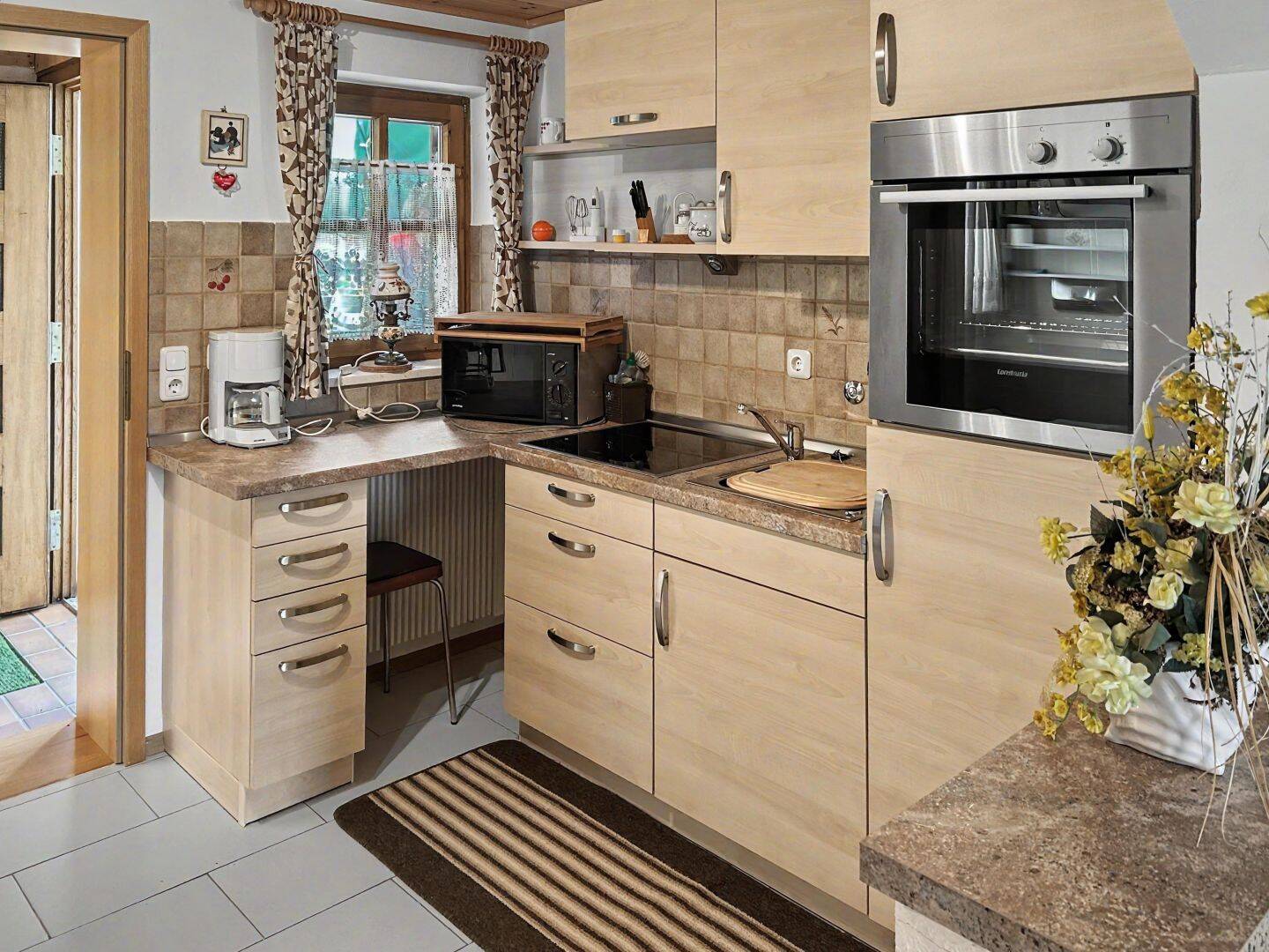 EG-Wohnung ca.45 qm bei Innernzell, Terrasse, sofort frei, voll eingerichtet, idyllischer Fernblick, 94169 Thurmansbang
