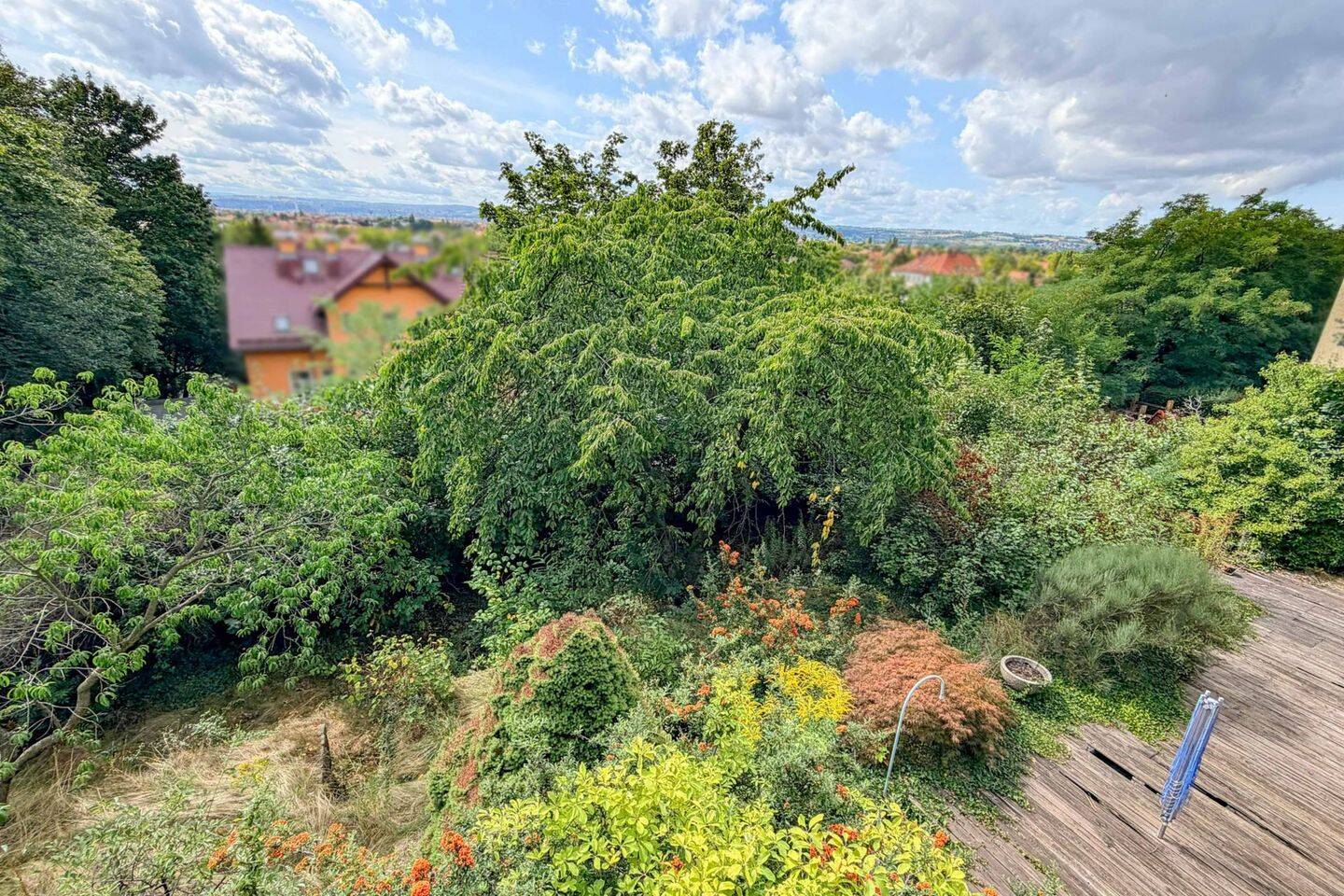 *Grundstück mit Aussicht* Bauen Sie Ihr Eigenheim über der Skyline von Dresden, 1129 Dresden (Hellerberge Pieschen-Nord/Trachenberge Trachau)