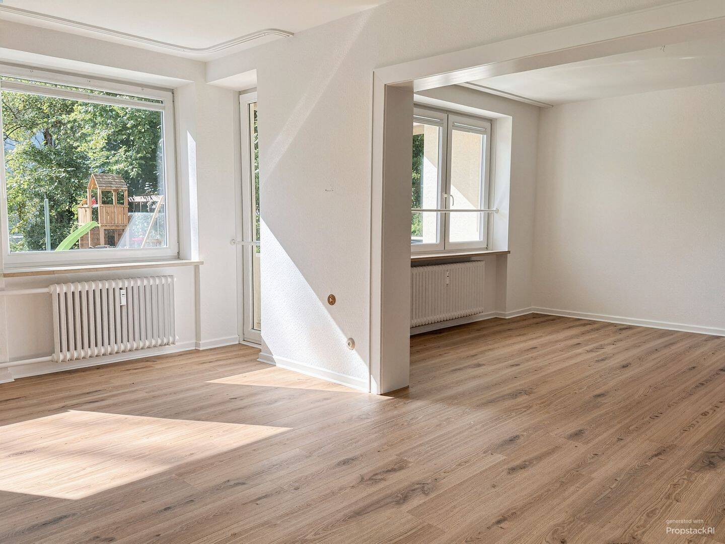Kiel-Ravensberg – renovierte 5 Zimmer-Eigentumswohnung mit Süd-Balkon in der Bremerstraße, 24118 Kiel (Ravensberg)