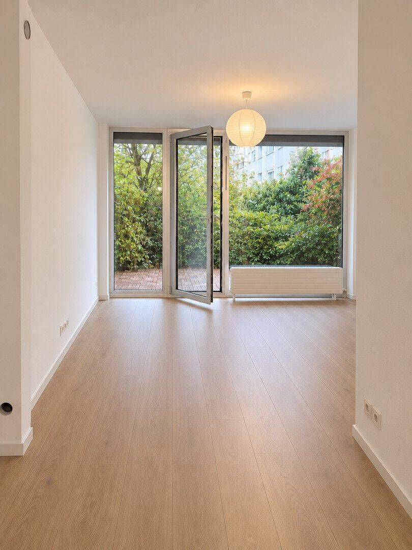 Sanierte 2-Zimmer-Wohnung mit Terrasse, neuer Küche und TG-Stellplatz, 53117 Bonn (Auerberg Buschdorf Graurheindorf Zentrum Castell)