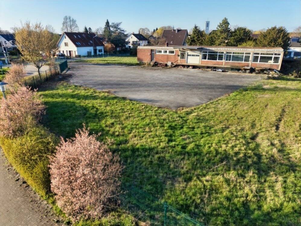 Baugrundstück mit Gewerbeeinheit in begehrter Wohnlage, 33775 Versmold