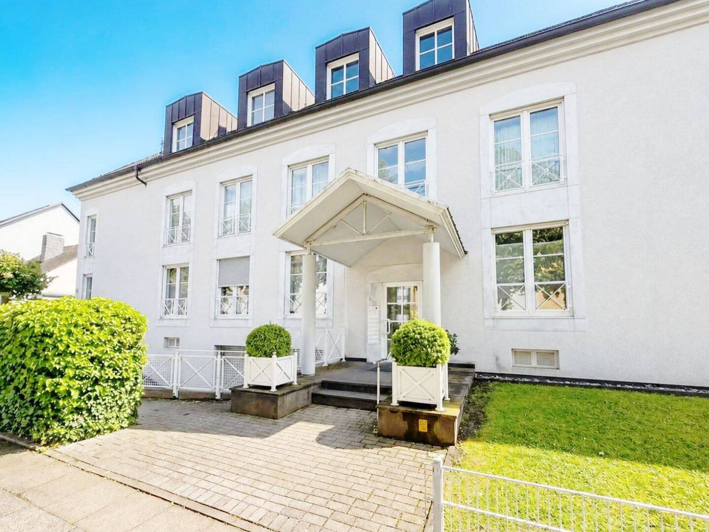 Top-Lage im Saarlandstraßenviertel: Attraktive 3,5 Zimmer-Wohnung mit Balkon und TG-Stellplatz, 44139 Dortmund (Brünninghausen Mitte)