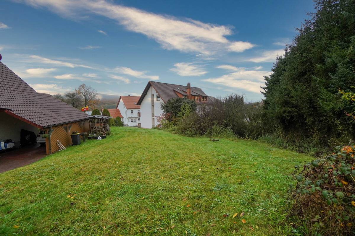 Einladendes Baugrundstück mit Seeblick in Schieder-Schwalenberg, 32816 Schieder-Schwalenberg