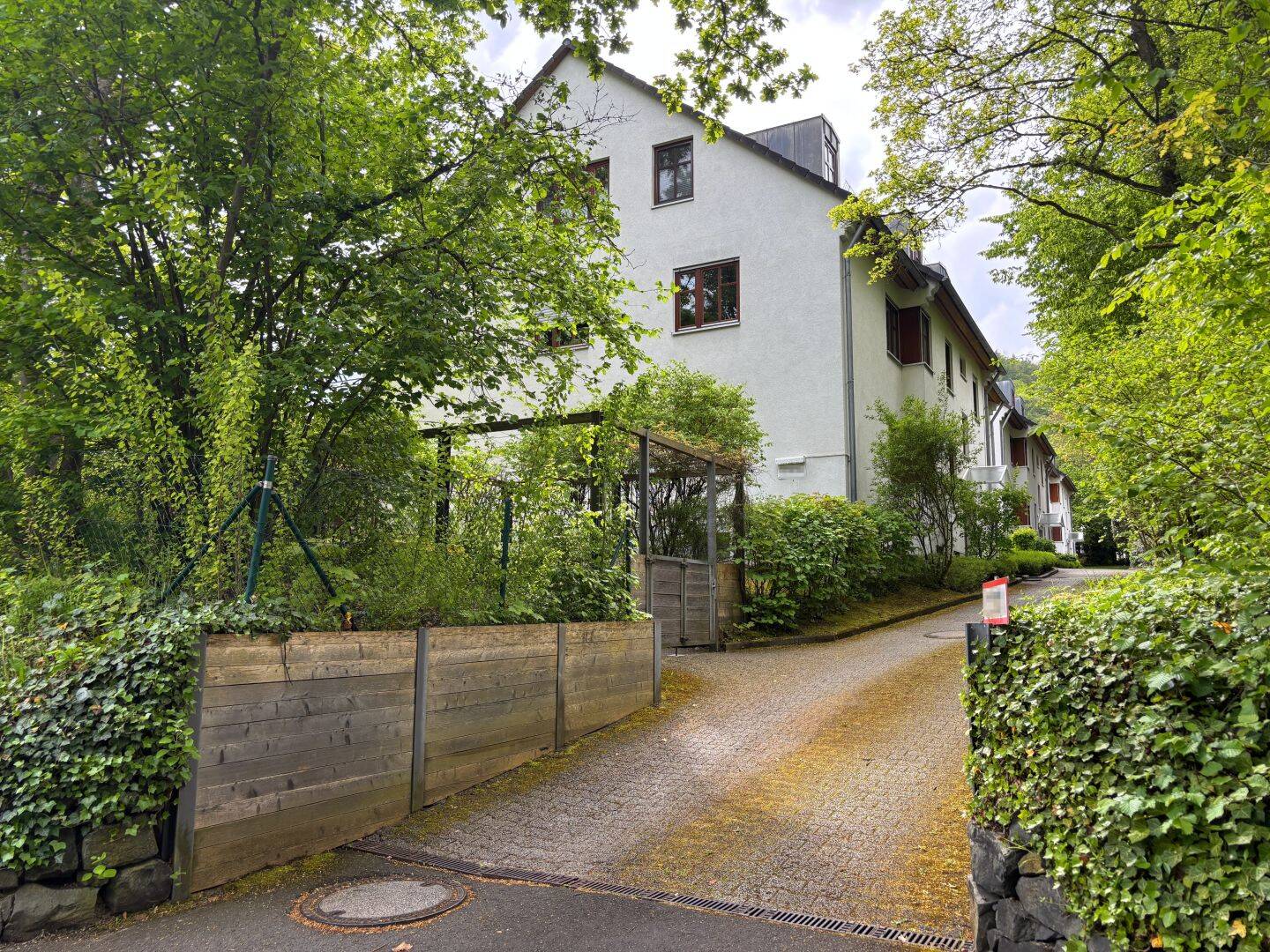 Geräumige 3-Zimmer-Erdgeschosswohnung in Kassel-Brasselsberg, 34132 Kassel (Bad Wilhelmshöhe Brasselsberg Niederzwehren Nordshausen Oberzwehren)