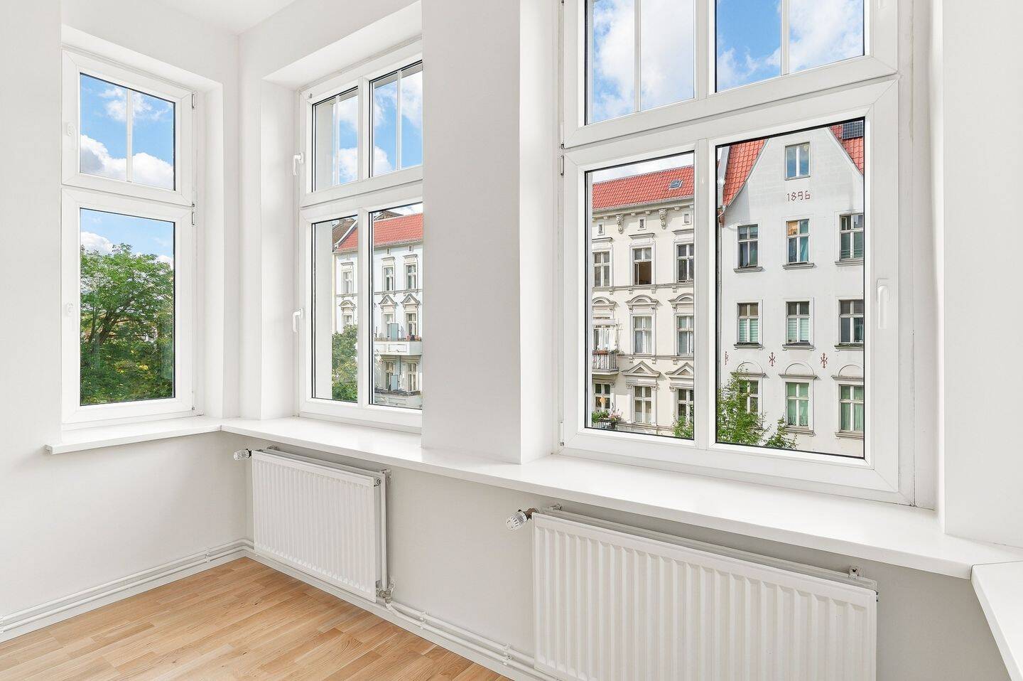 Stilvoll renovierte Altbauwohnung – 4 Zimmer und Balkon mitten im Leben, 10553 Berlin (Mitte Moabit)