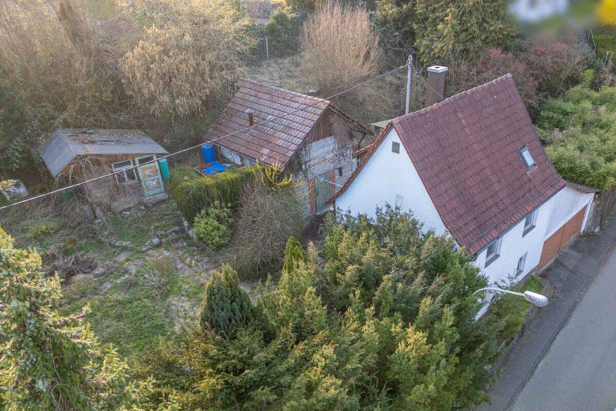 Großes Grundstück mit viel Potenzial, 71554 Weissach im Tal