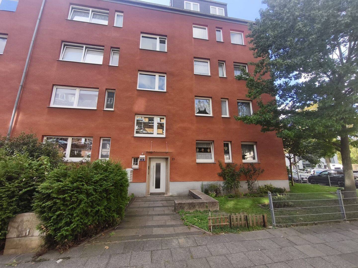 Renovierte 2-Zimmer-Wohnung mit Balkon im Erdgeschoss – Köln-Nippes, 50737 Köln (Nippes Longerich Weidenpesch)