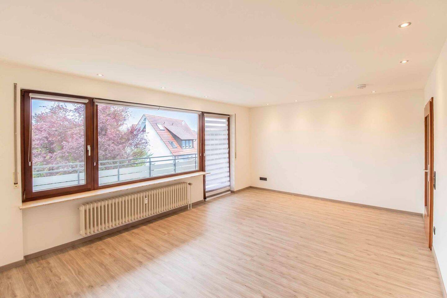 Attraktives Investment: Bezugsfreie 1-Zimmer-Wohnung mit Balkon und Einzelgarage, 71292 Friolzheim