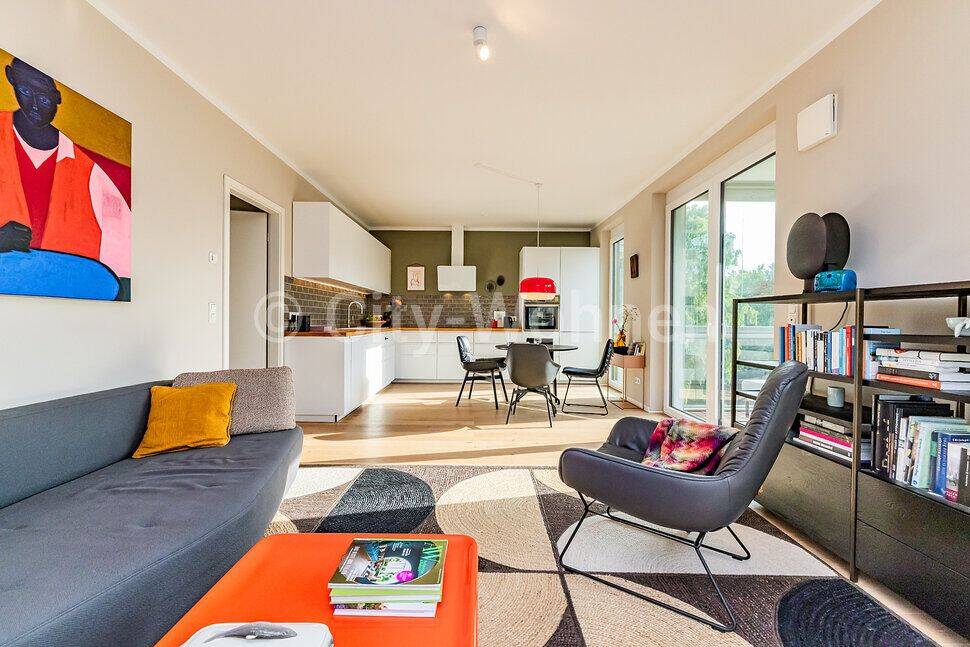 Stylisch möblierte Wohnung mit schöner Dachterrasse und Blick über die Dächer in Hamburg-Lokstedt, 22527 Hamburg (Eimsbüttel Eidelstedt Lokstedt Stellingen)