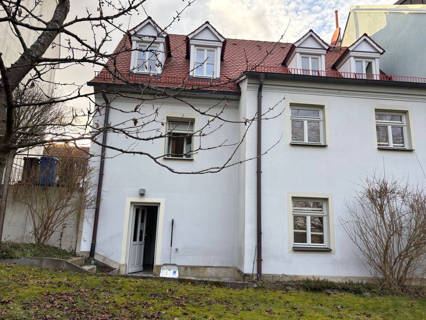 Exklusives kernsaniertes Einzeldenkmal mit drei hochwertigen Apartments, 96049 Bamberg (Bamberg Bug Gaustadt Wildensorg)