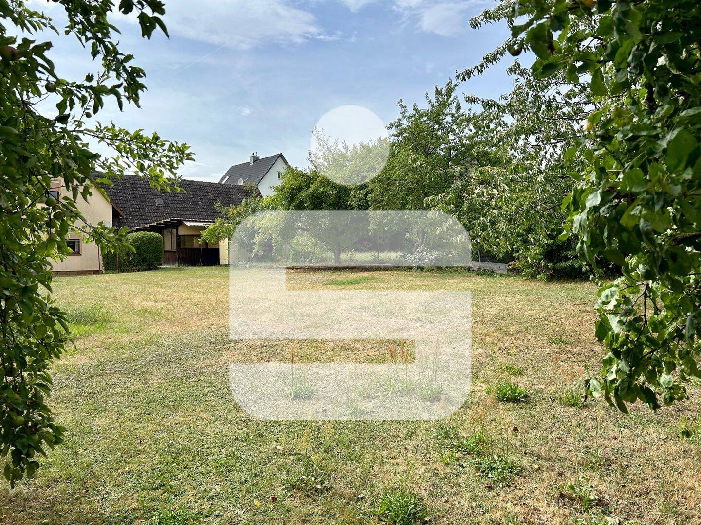 Bauen, wo man gern zuhause ist…ca. 600 m² Bauland in Adelsdorf-Aisch, 91325 Adelsdorf
