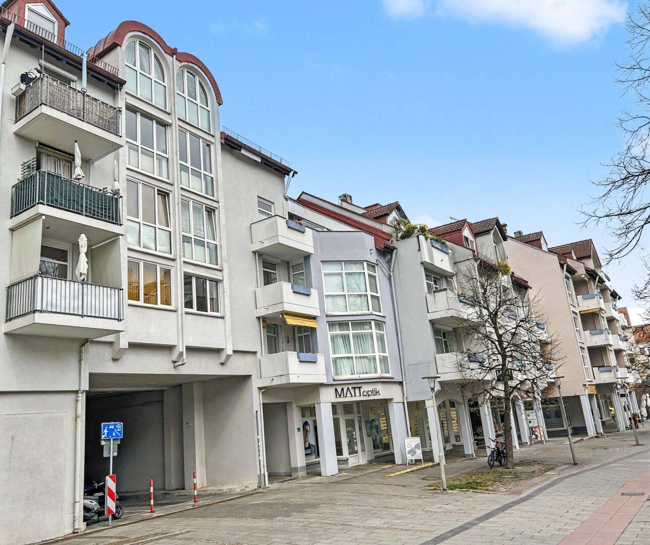 Helle und gepflegte 2,5-Zimmer-Dachgeschosswohnung in Unterhaching (S3) bei München, 82008 Unterhaching