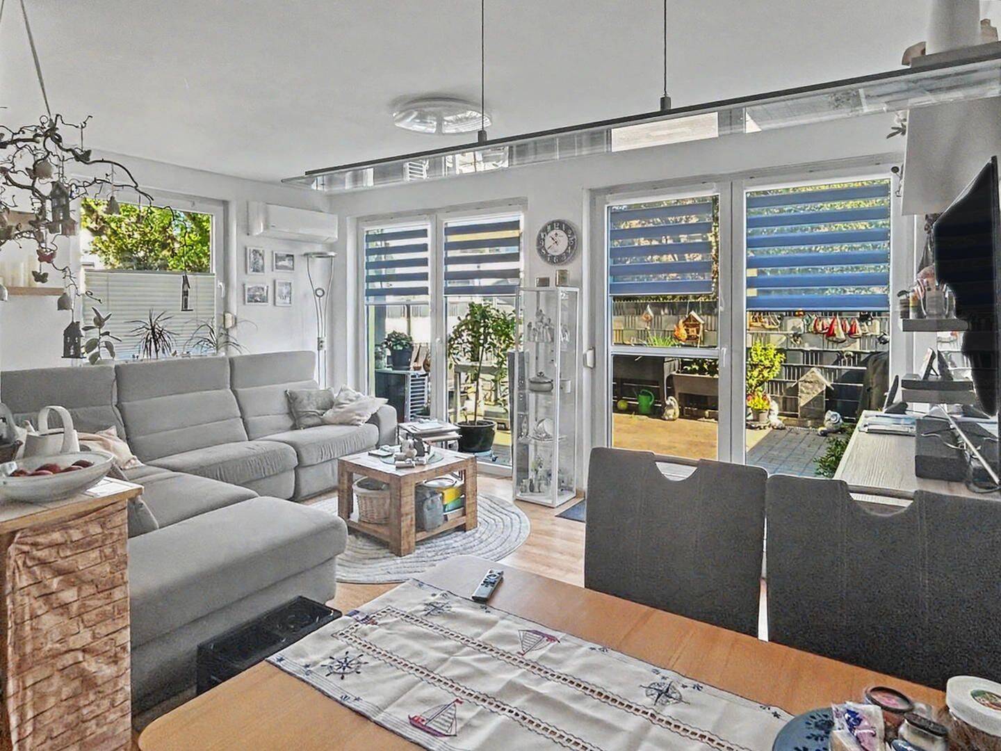 Wohlfühlen in Langenfeld-Berghausen – Reihenendhaus mit Terrasse, Stellplatz und Klimaanlage, 40764 Langenfeld (Rhld.)