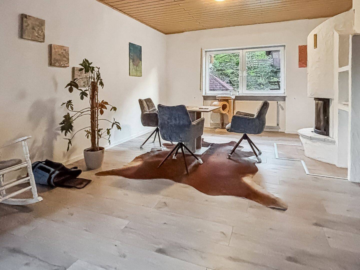 Hochwertiges Einfamilienhaus mit ELW in Sackgassenlage von Wallhalben, 66917 Wallhalben