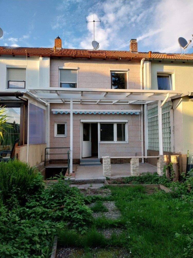 Reihenhaus sucht neuen Hausherrn mit handwerklichem Geschick …, 90768 Fürth