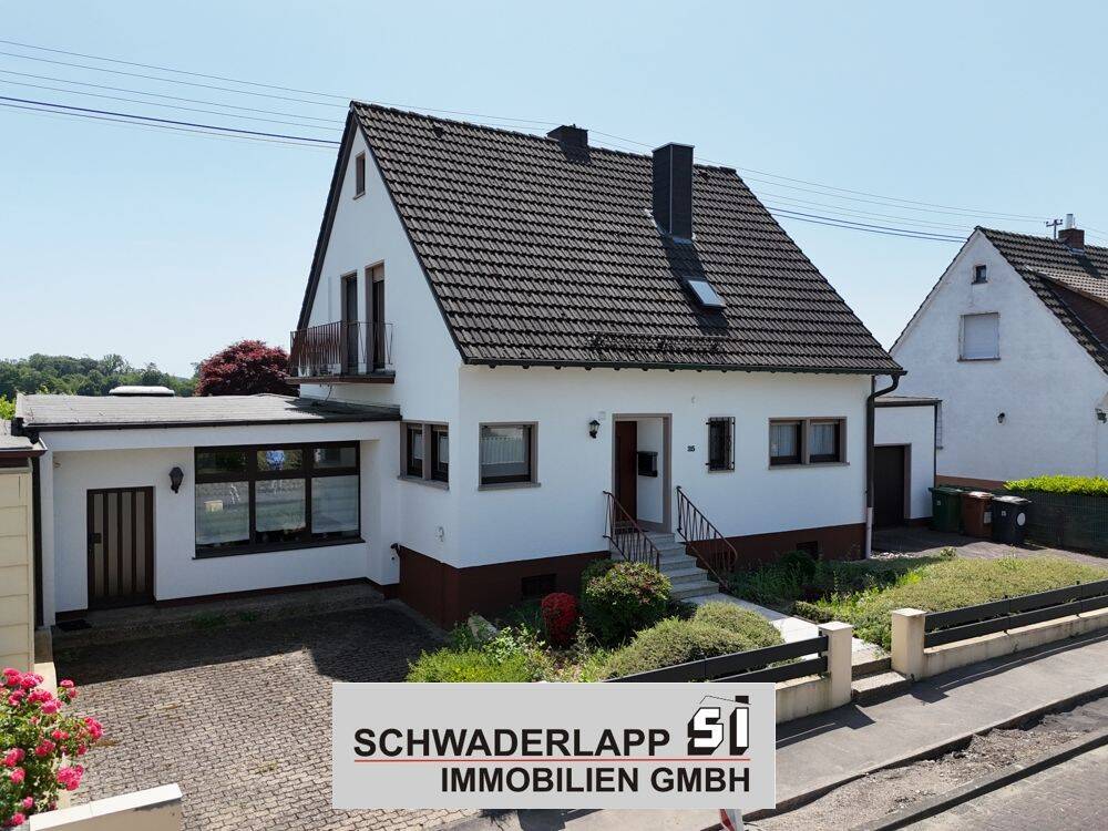 Einfamilienhaus mit Einliegerwohnung/Büro auf schönem Grundstück, 56235 Ransbach-Baumbach