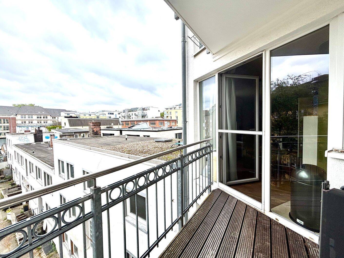 Ruhige 3-Zimmer-Wohnung mit Süd-Balkon Top Lage zwischen Schanze und Karolinenviertel in Hamburg, 20357 Hamburg (Altona)